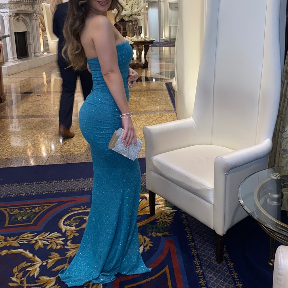 Dress - Picture 3 of 8